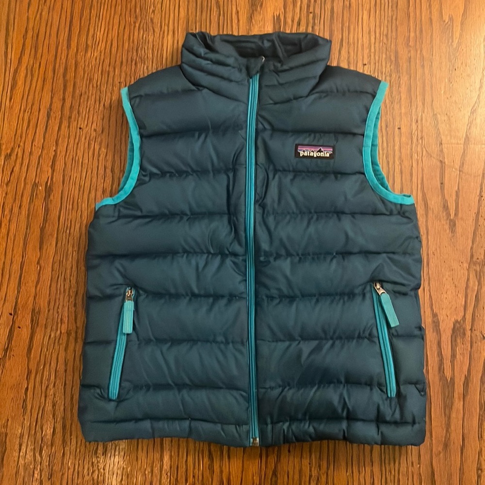 Patagonia Kids Down Sweater Vest - size 5-6